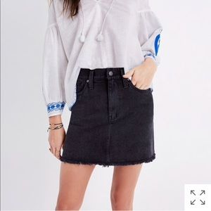 mccarren raw-hem jean skirt in washed black